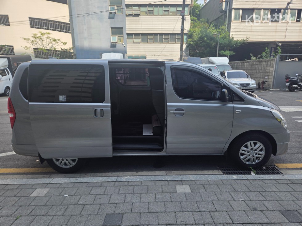 Hyundai Starex — miniaturë 9