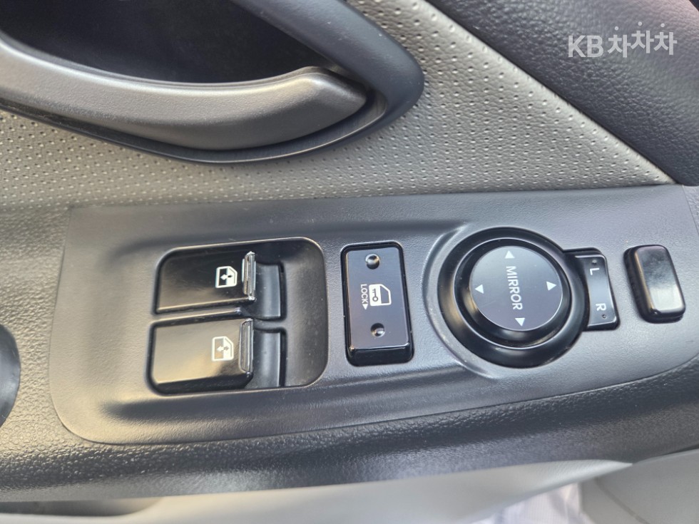 Hyundai Starex — miniaturë 16