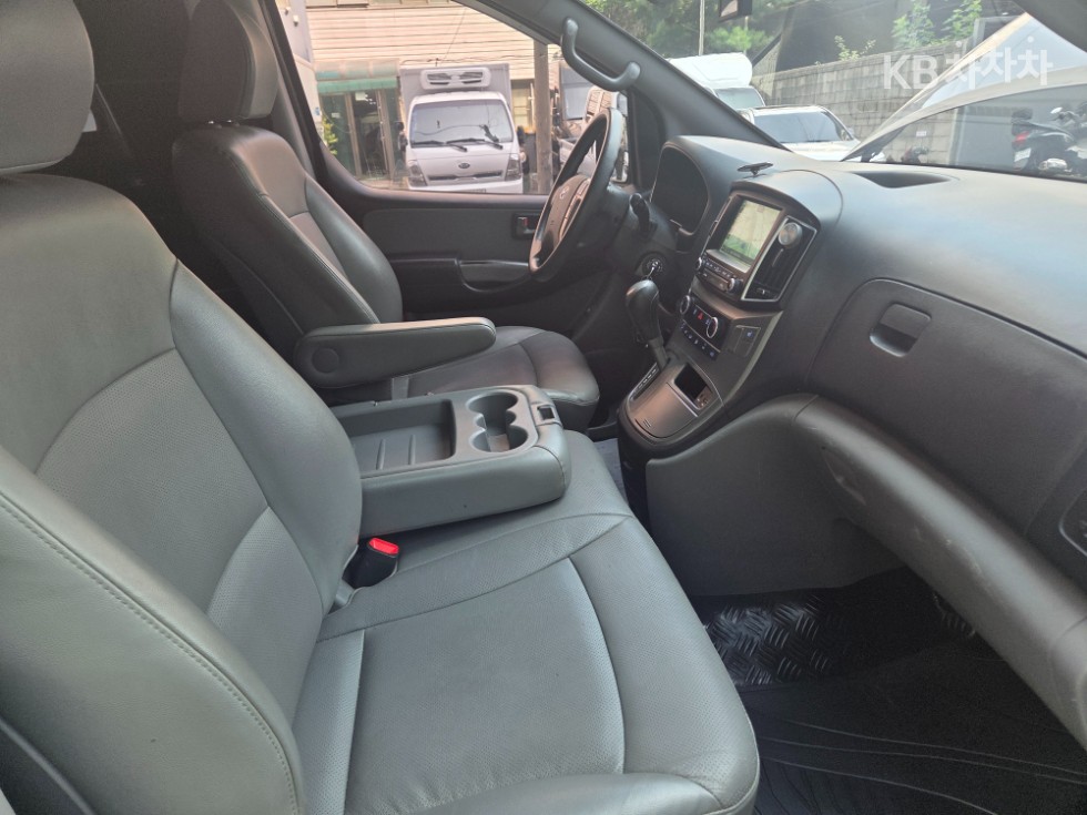 Hyundai Starex — miniaturë 24