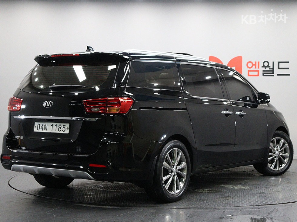Kia Carnival — miniaturë 4