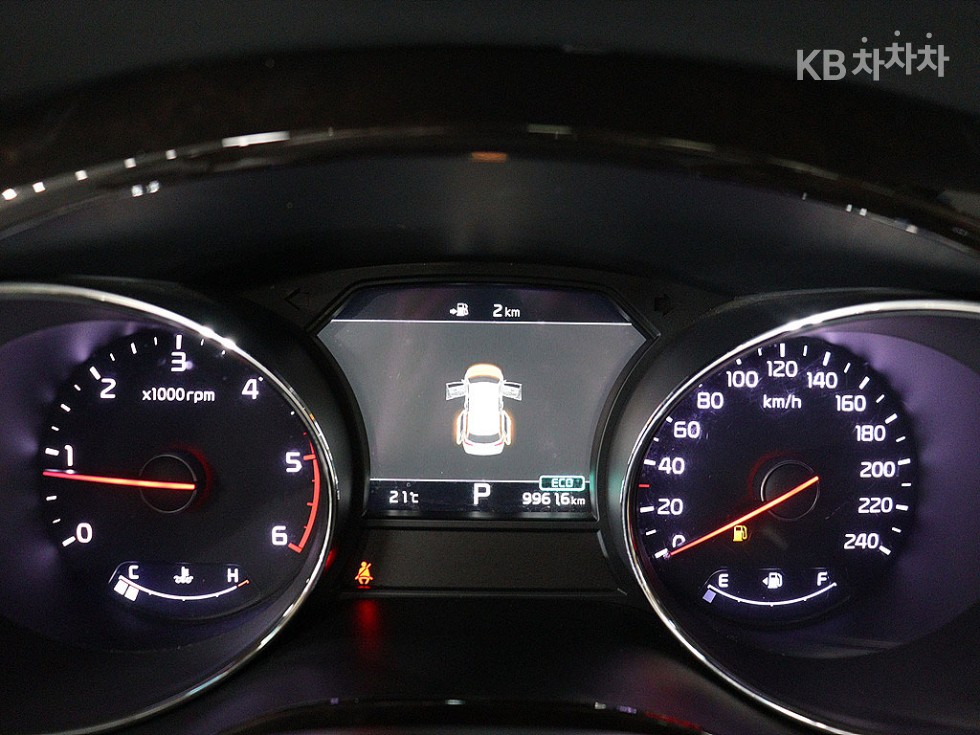 Kia Carnival — miniaturë 6