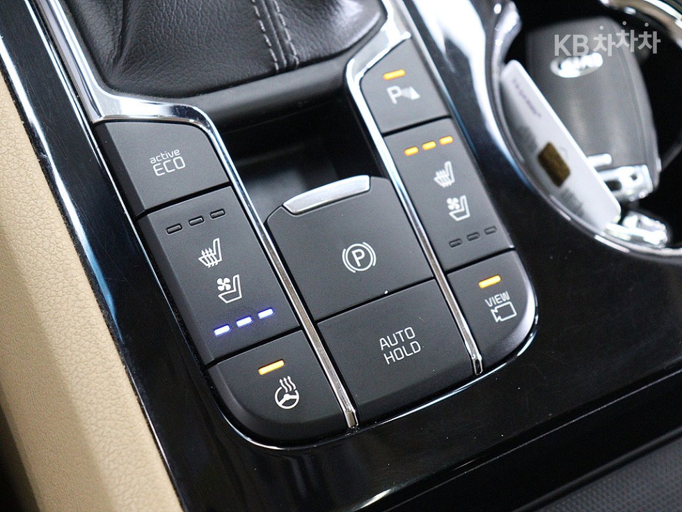 Kia Carnival — miniaturë 10