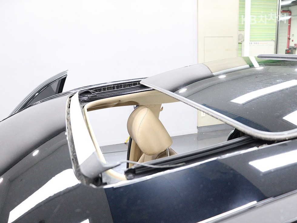Kia Carnival — miniaturë 12