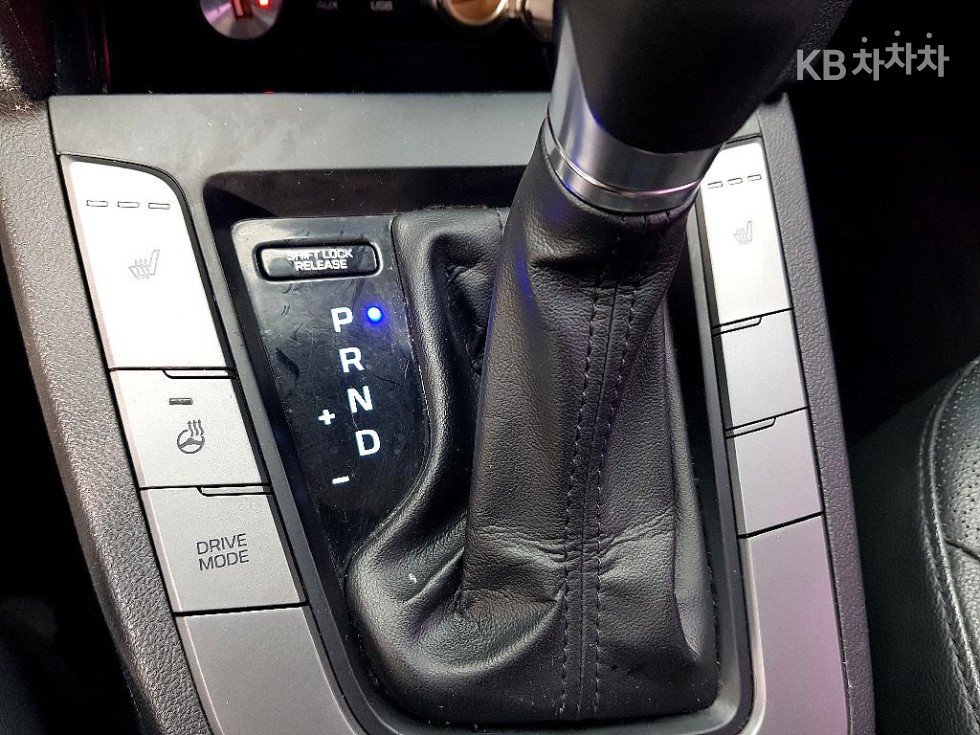 Hyundai Avante — miniaturë 16