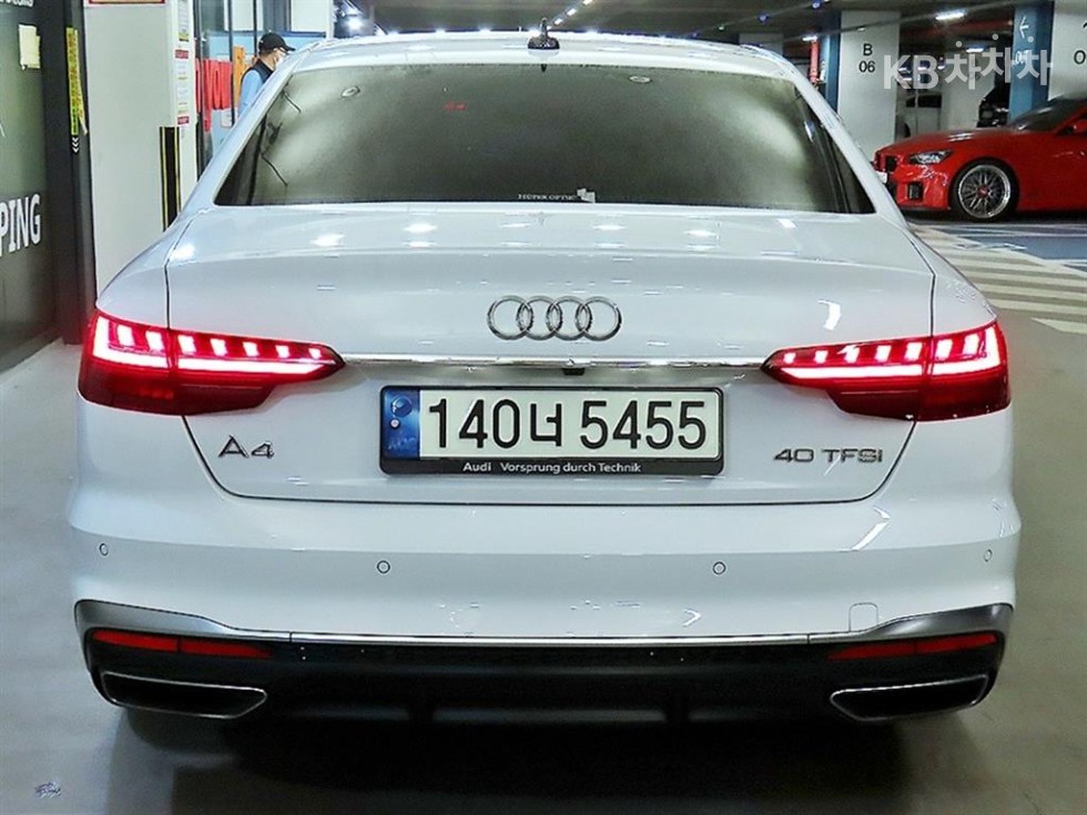 2021 Audi A4 (B9) photo
