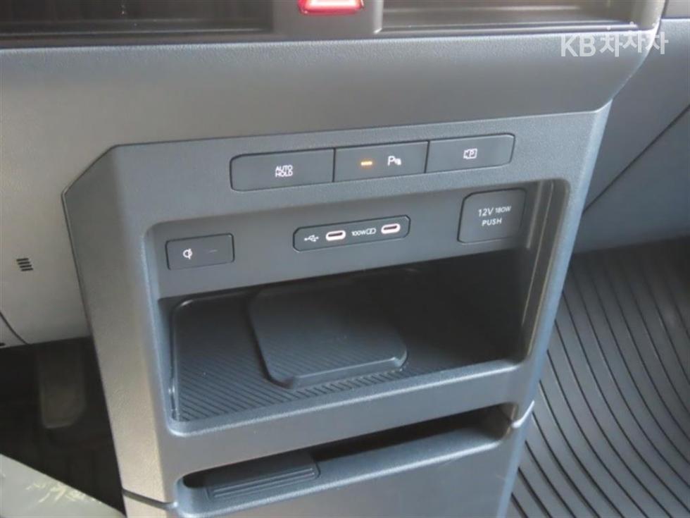 Kia PV5 — miniaturë 6