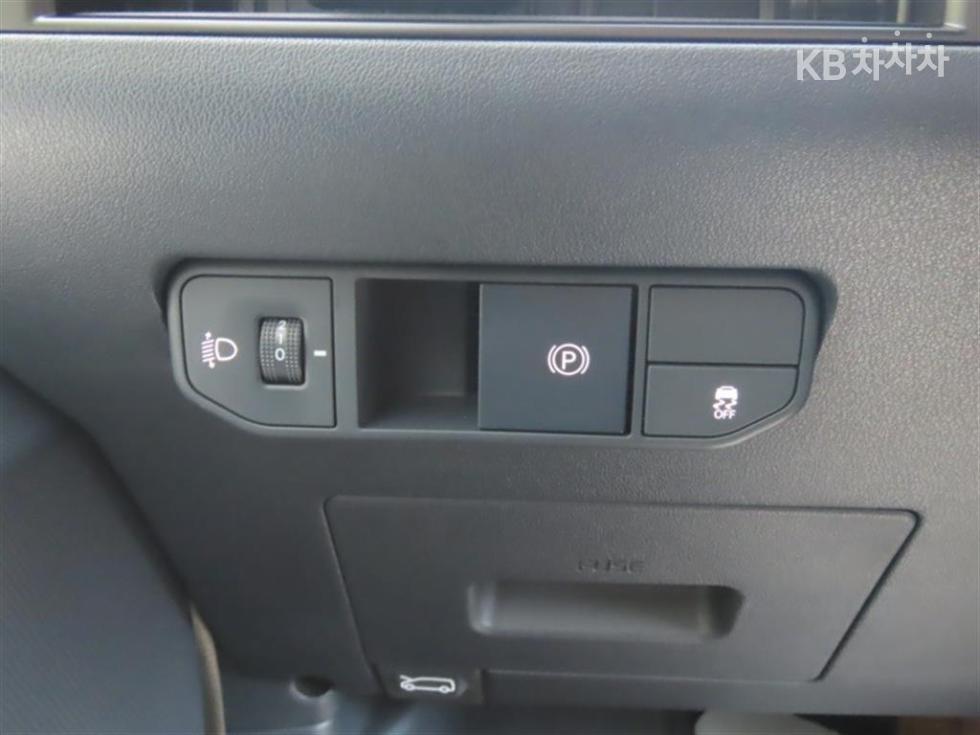 Kia PV5 — miniaturë 11