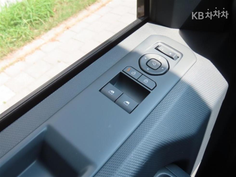 Kia PV5 — miniaturë 12