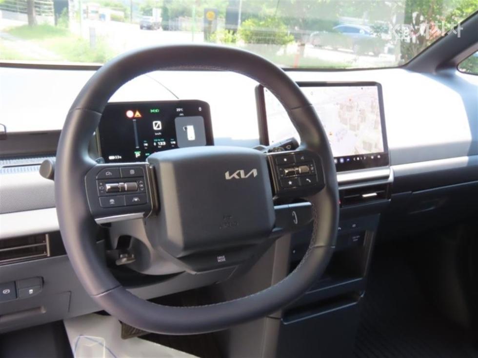Kia PV5 — miniaturë 15