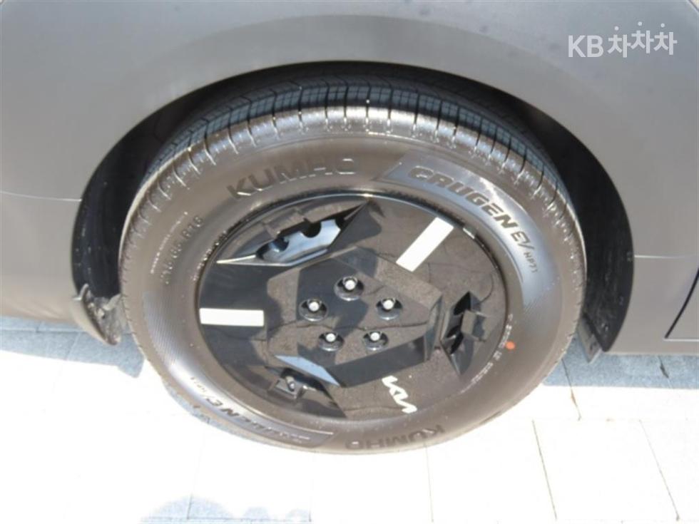 Kia PV5 — miniaturë 18