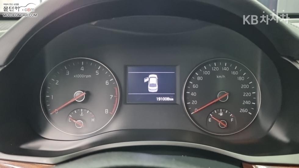 Kia K7 — miniaturë 5
