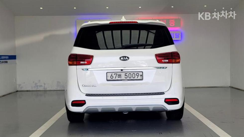 Kia Carnival — miniaturë 3