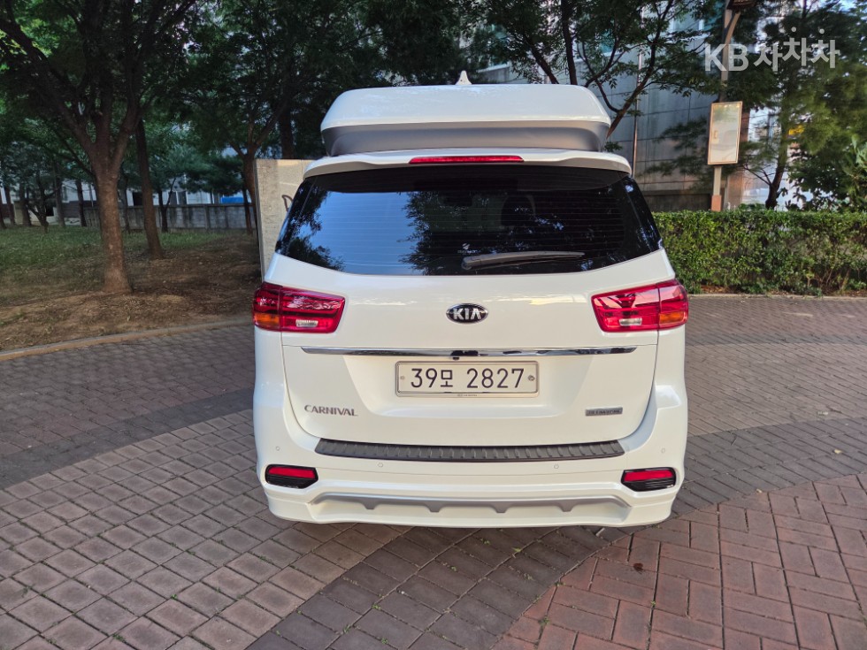 Kia Carnival — miniaturë 3