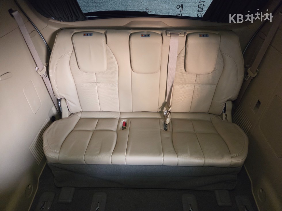 Kia Carnival — miniaturë 26