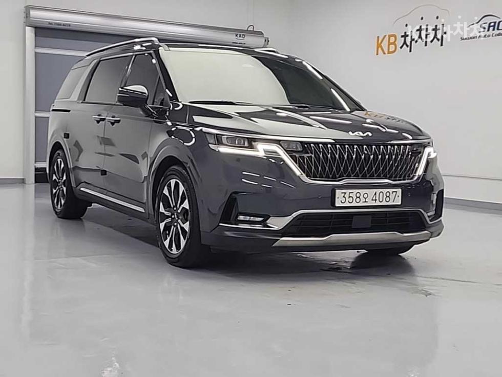 2022 Kia 4 photo