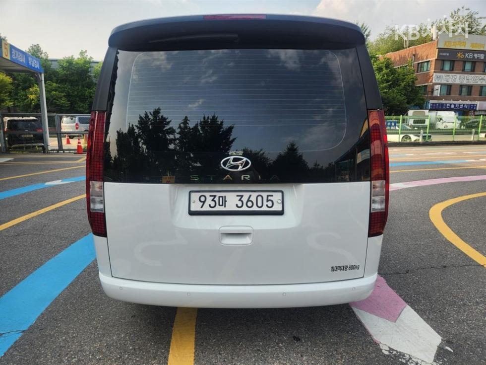 Hyundai Staria — miniaturë 4