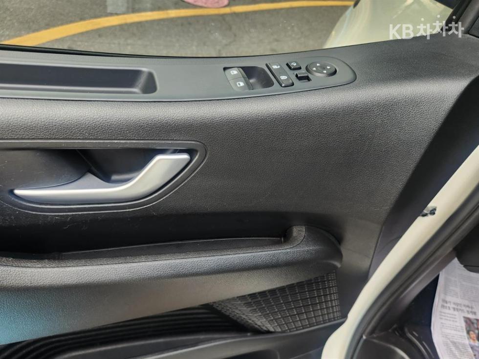 Hyundai Staria — miniaturë 11