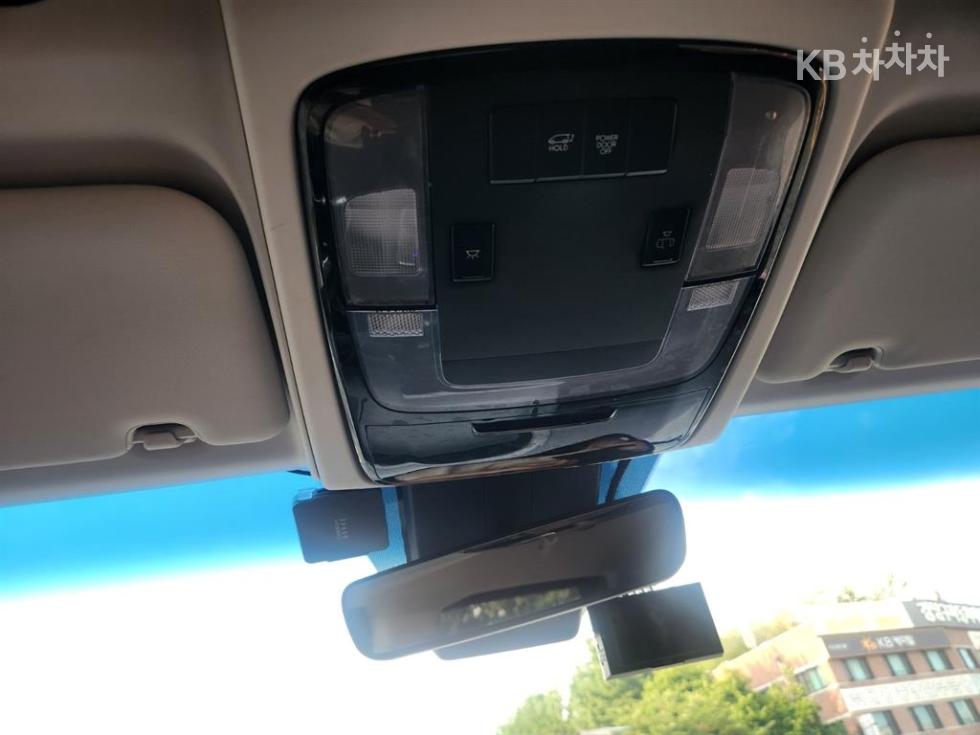Hyundai Staria — miniaturë 15