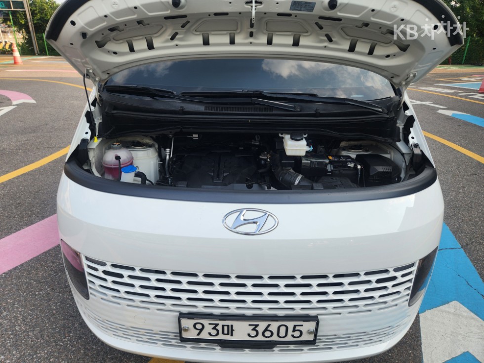 Hyundai Staria — miniaturë 21