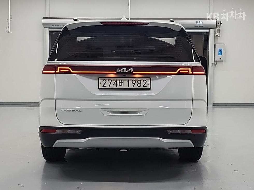 2022 Kia 4 photo