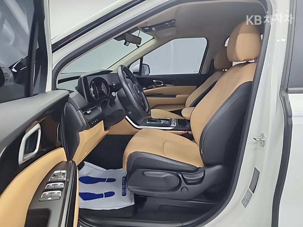 Kia Carnival — miniaturë 11
