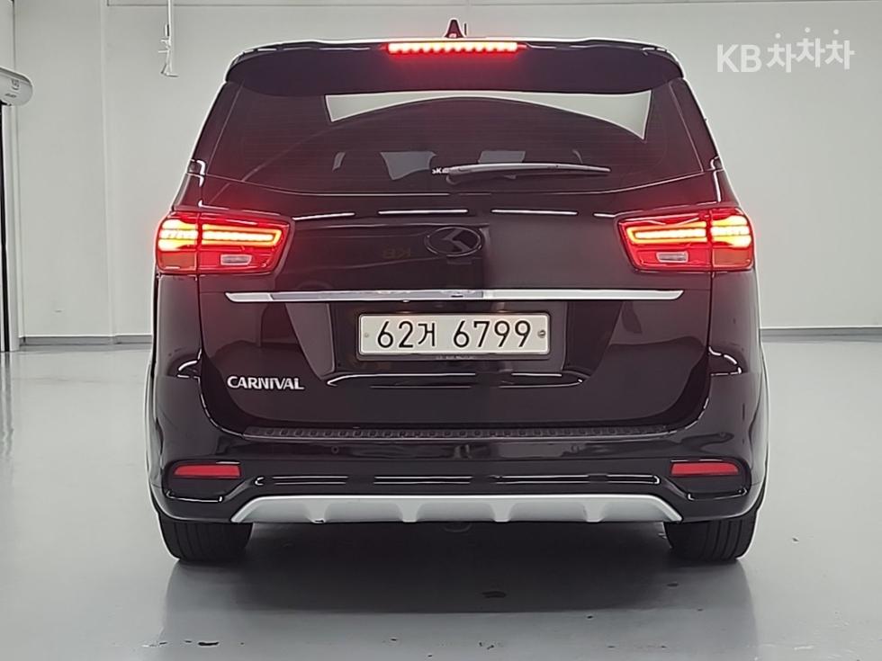 Kia Carnival — miniaturë 3