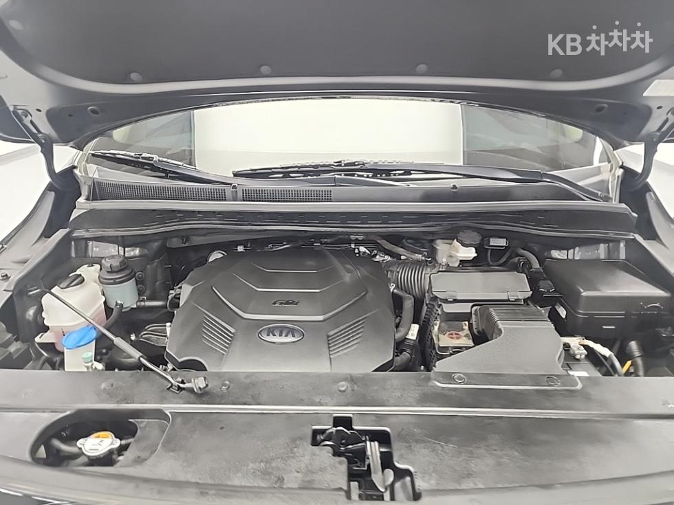Kia Carnival — miniaturë 5