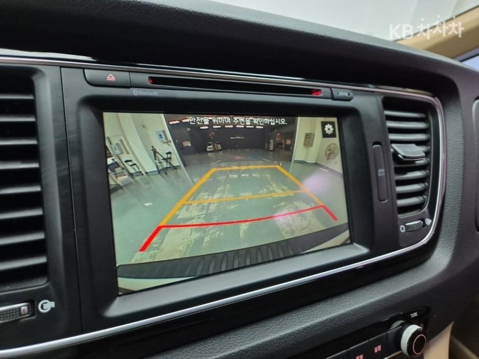 Kia Carnival — miniaturë 14