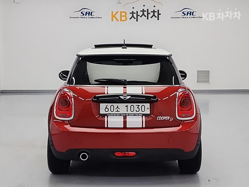 2018 MINI 3 photo