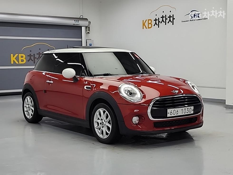 2018 MINI 3 photo