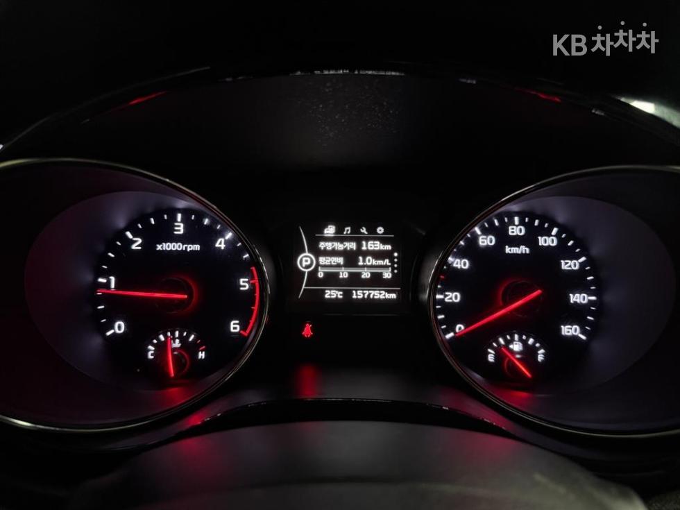 Kia Carnival — miniaturë 11