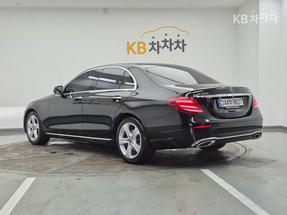 Mercedes-Benz E-klasse — miniaturë 3
