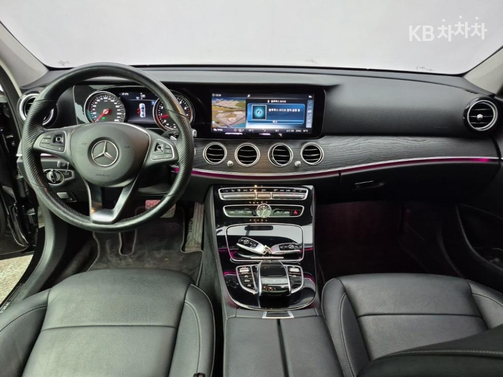 Mercedes-Benz E-klasse — miniaturë 5