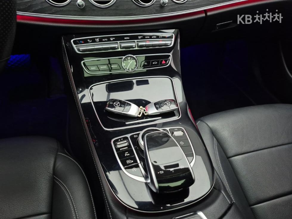 Mercedes-Benz E-klasse — miniaturë 10