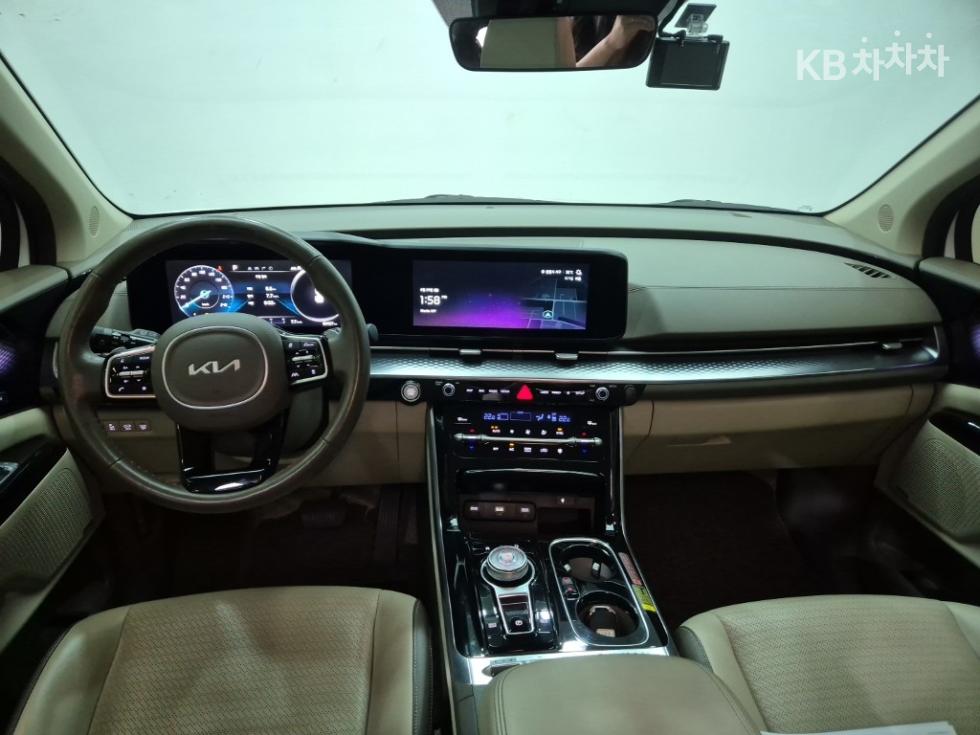 Kia Carnival — miniaturë 7