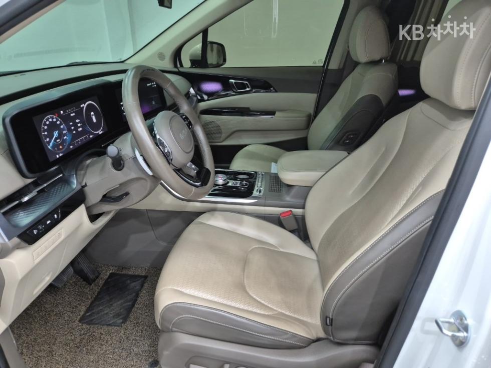 Kia Carnival — miniaturë 11
