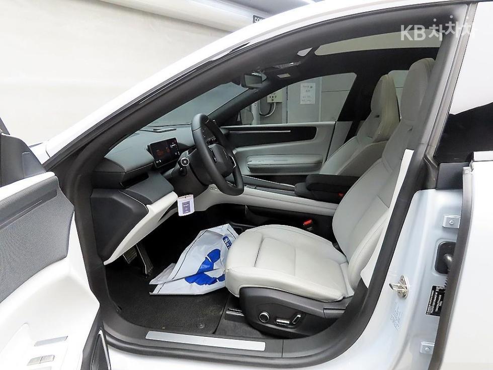Polestar Polestar 4 2025 photo 5