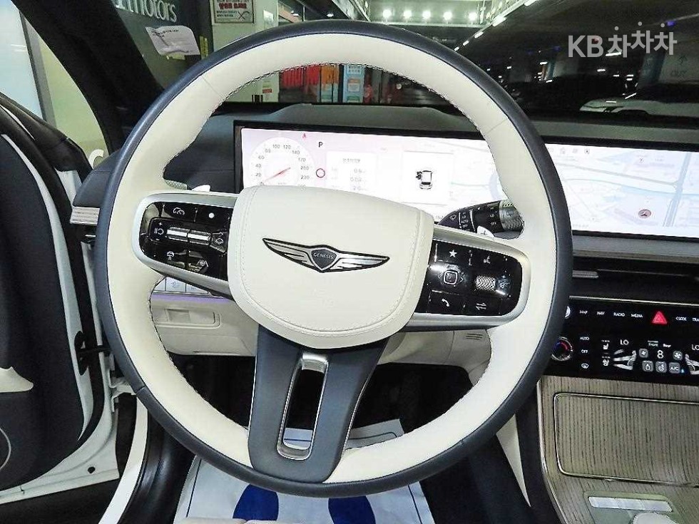 2024 Genesis GV80 photo