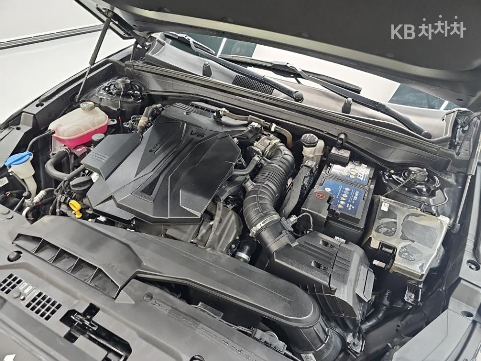 Kia K8 — miniaturë 5