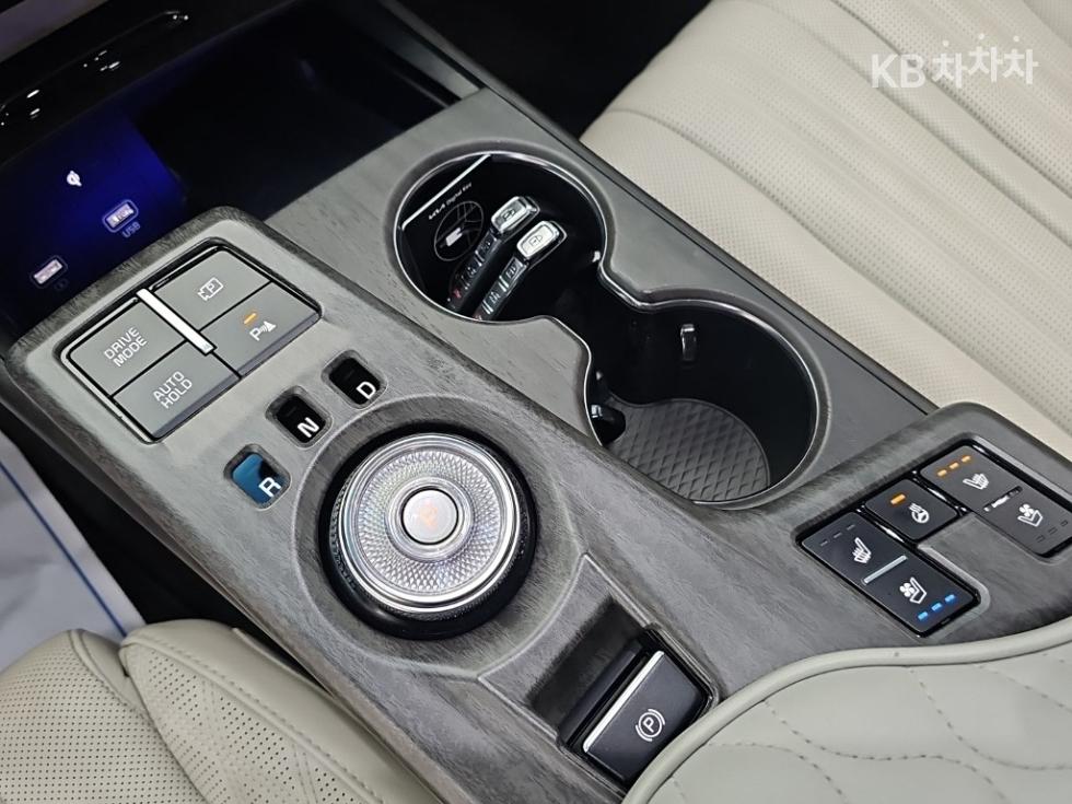 Kia K8 — miniaturë 8
