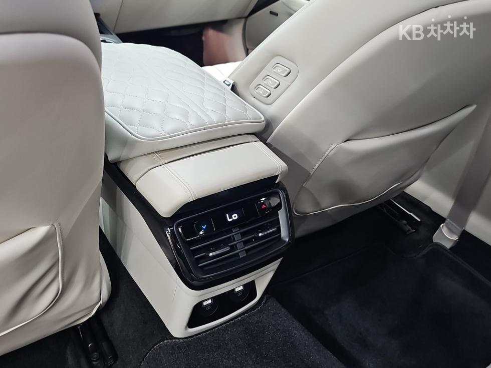 Kia K8 — miniaturë 15