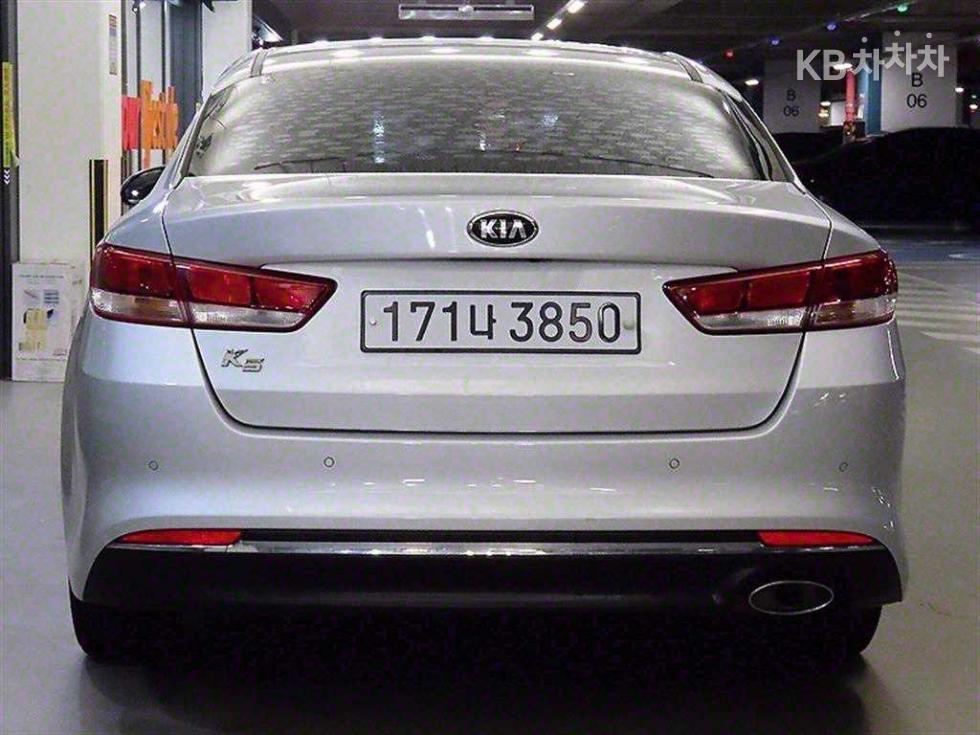 Kia K5 — miniaturë 5