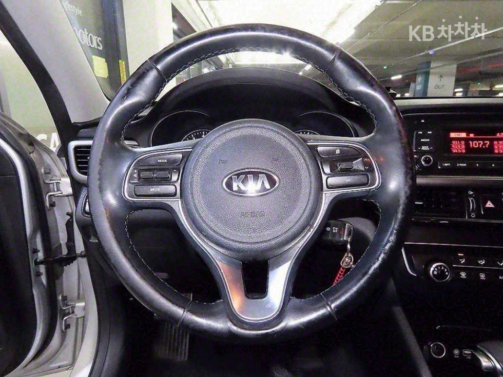 Kia K5 — miniaturë 8