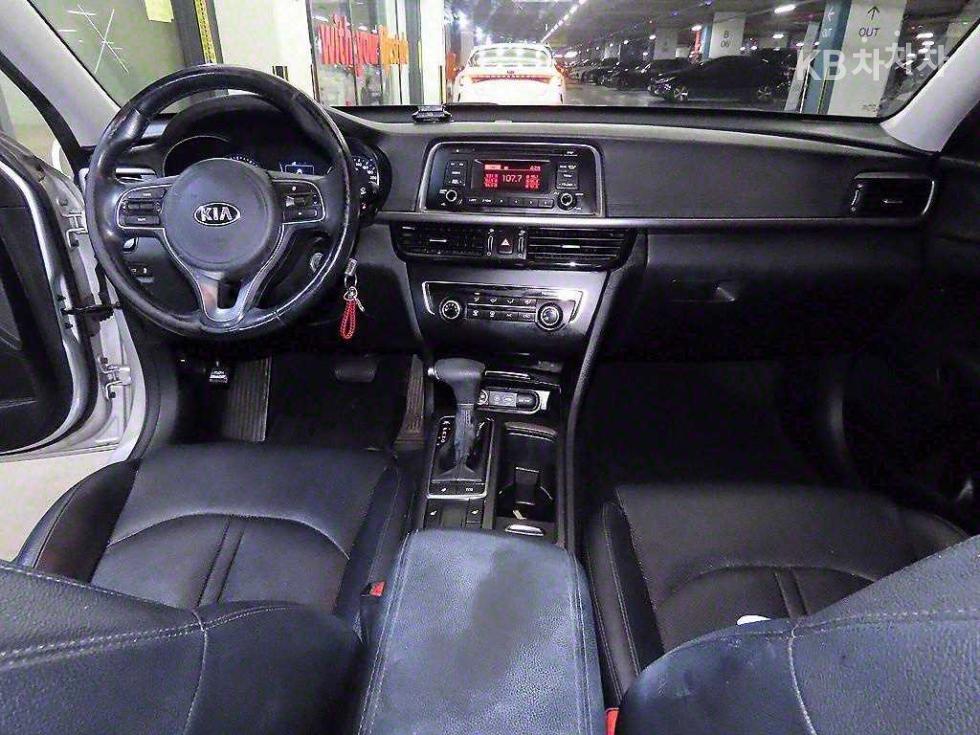 Kia K5 — miniaturë 10