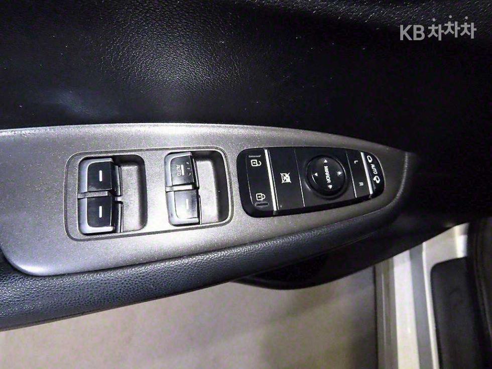 Kia K5 — miniaturë 13