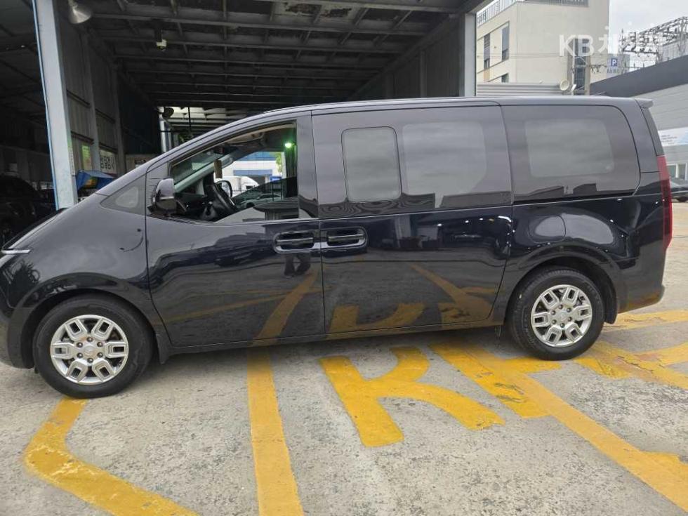 Hyundai Staria — miniaturë 2