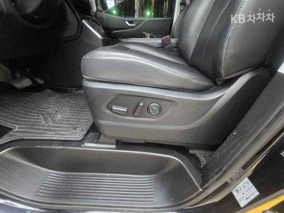 Hyundai Staria — miniaturë 6