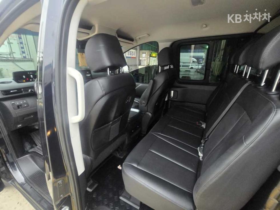 Hyundai Staria — miniaturë 12