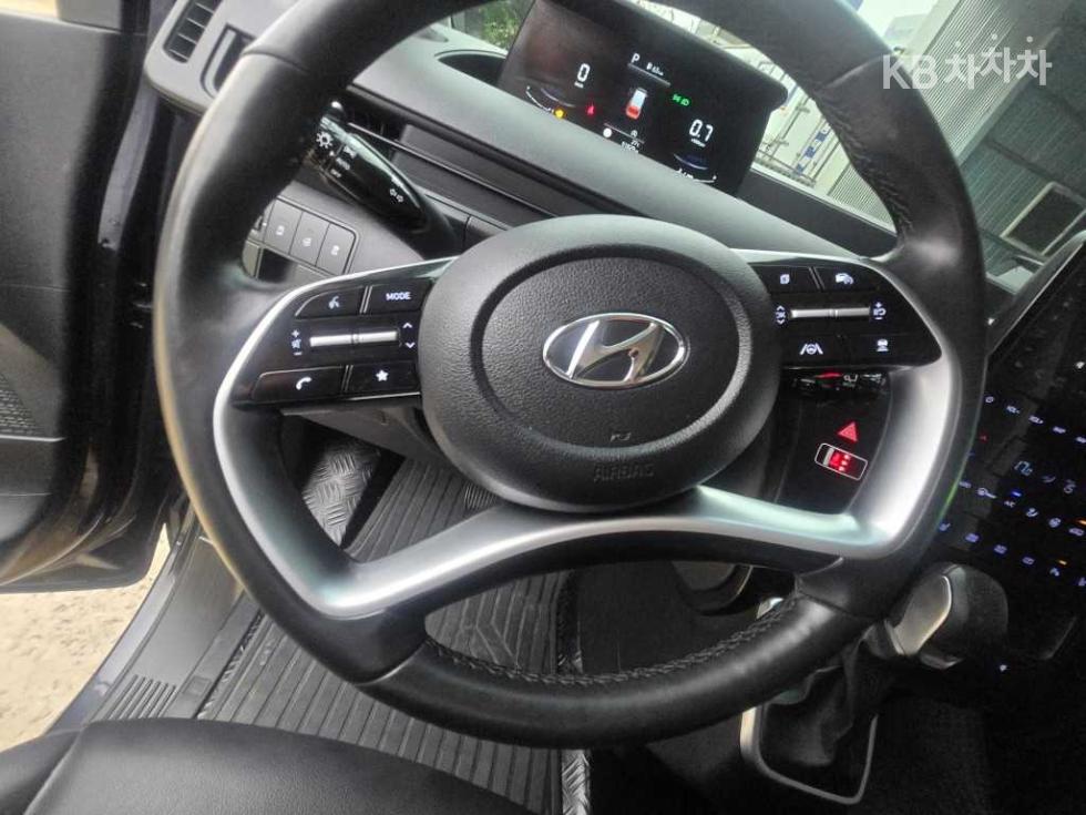 Hyundai Staria — miniaturë 13