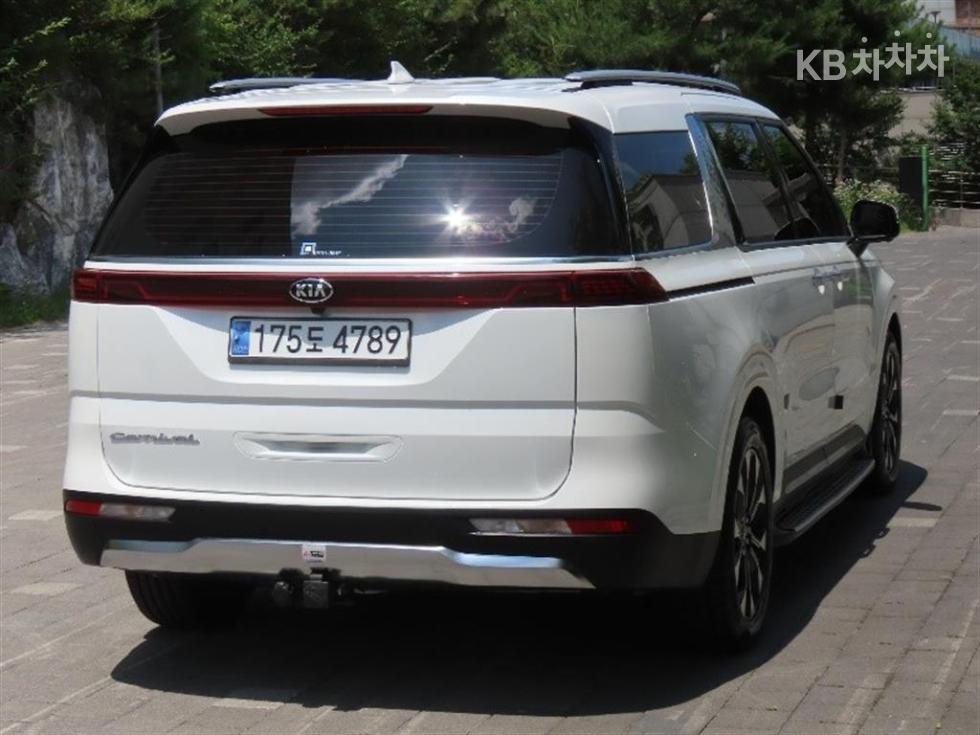 Kia Carnival — miniaturë 3